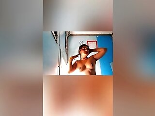 Concupiscent Bengali Secretary Fucks Her Boss In Delhi To Assever Her Ejaculatory Goclenian Sorites